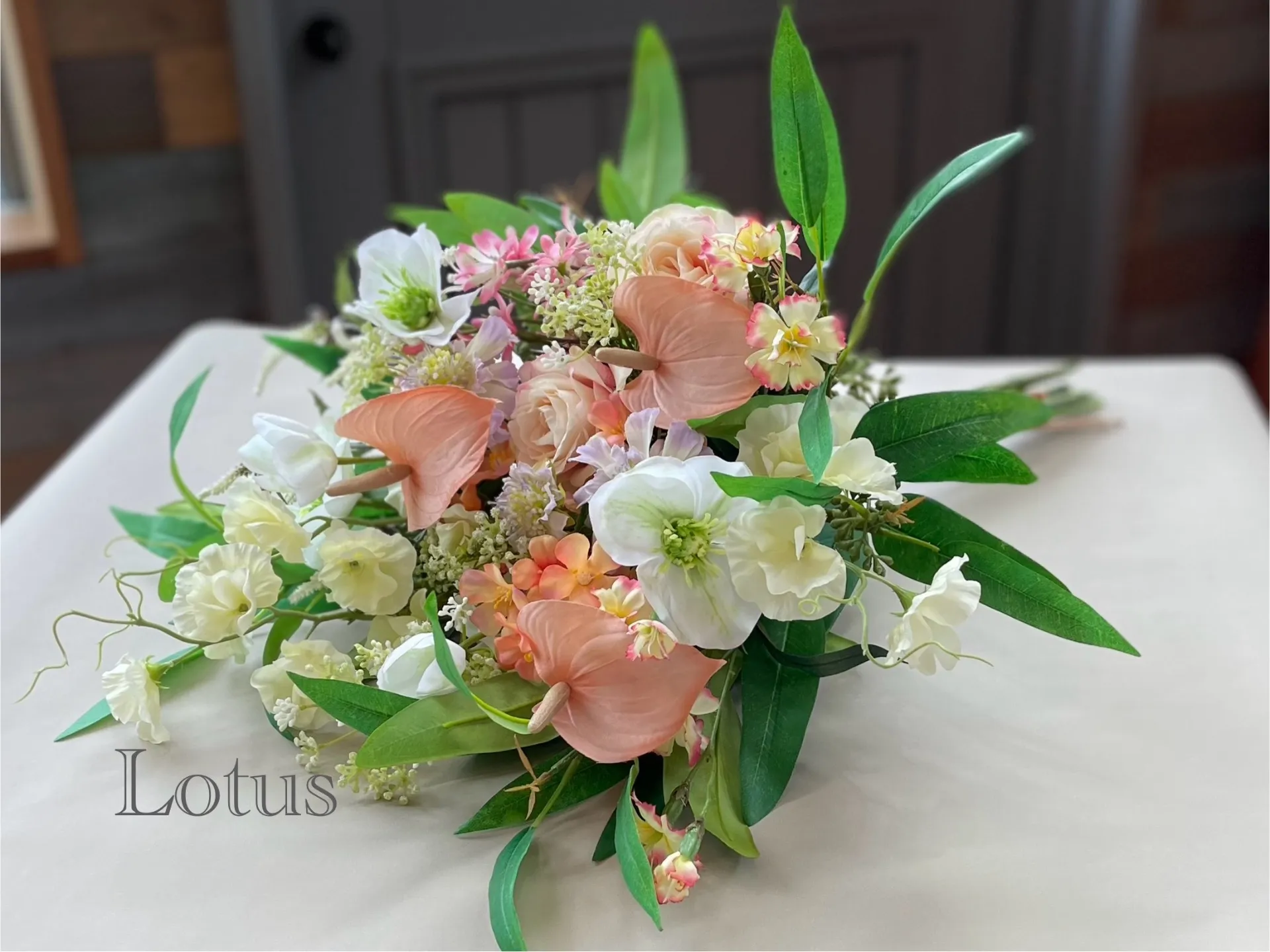 トロピカルcolourのクラッチブーケ