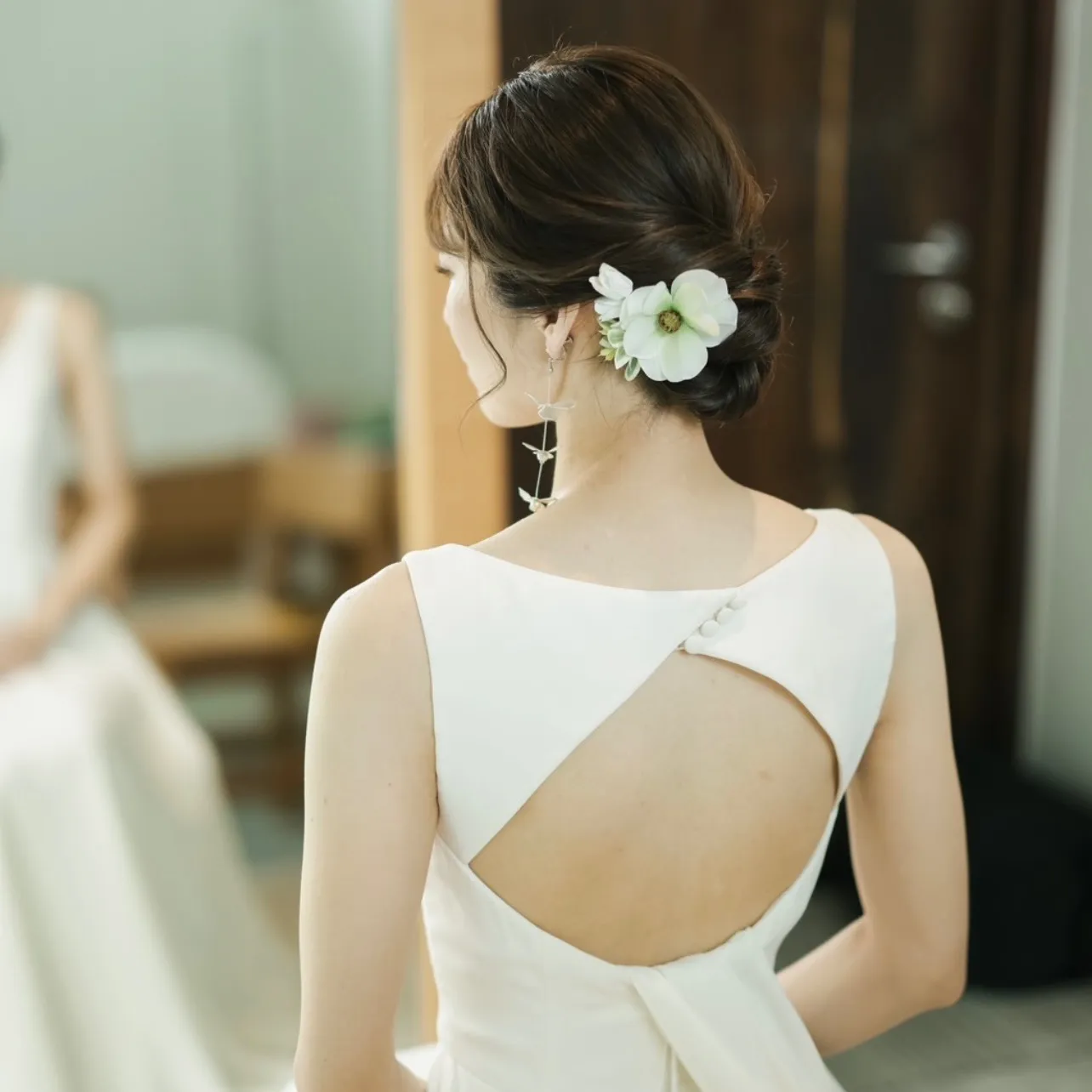 アネモネのラウンドクラッチブーケ