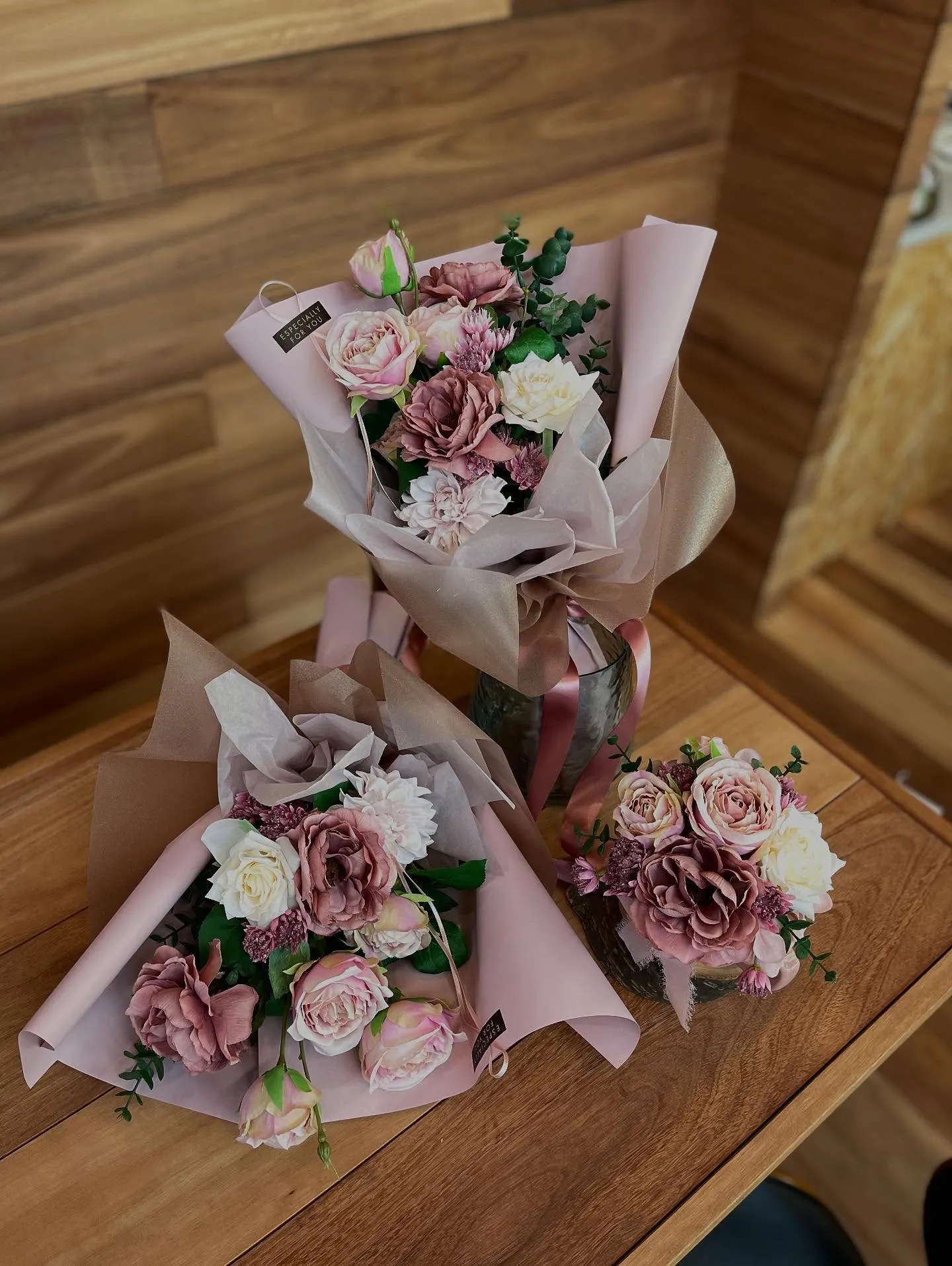 ご両親用花束とウェルカムスペースのアレンジメント