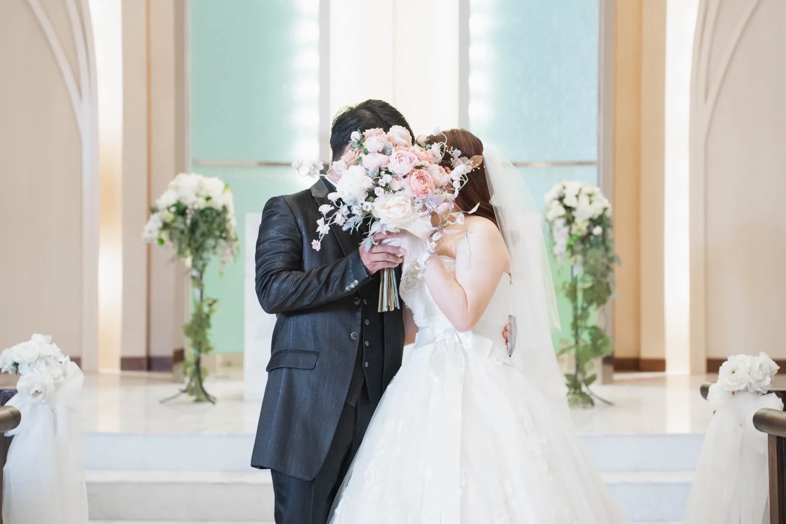 ブラウンベージュ×ピンク　クラッチブーケ