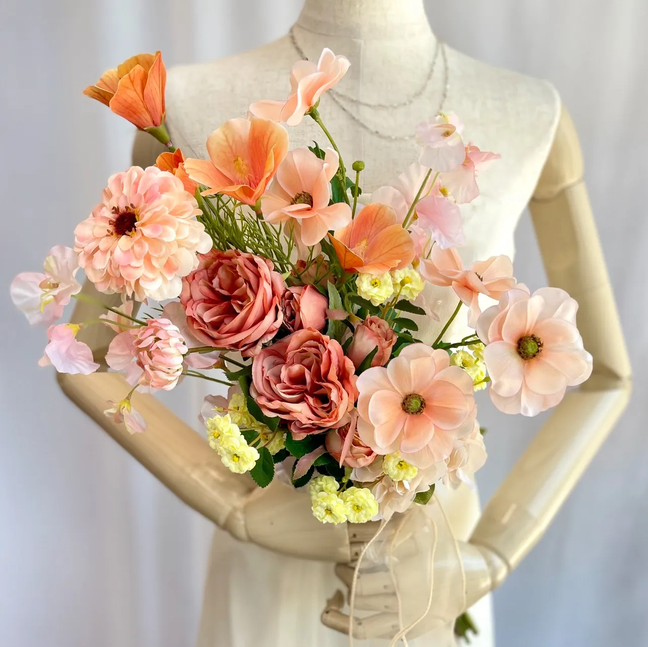 テラコッタ×オレンジ　クラッチブーケ