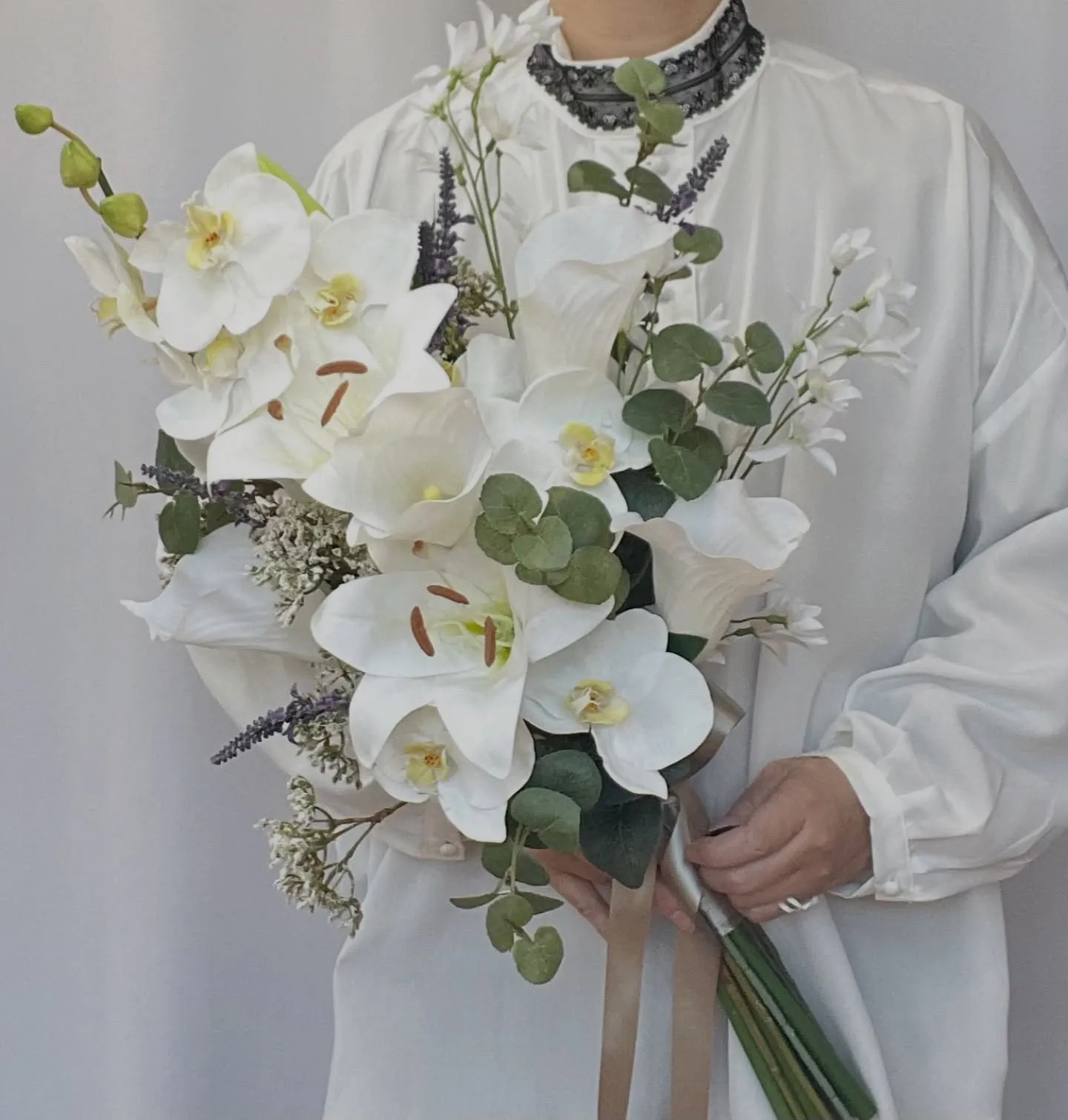 純白の凛とした美しさ。